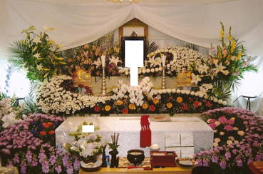 芦屋花二の自宅葬余分な費用をかけずにできます